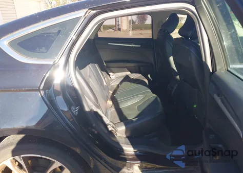 2019 Ford Fusion Titanium z USA, uszkodzony, nr VIN 3FA6P0D93KR123881